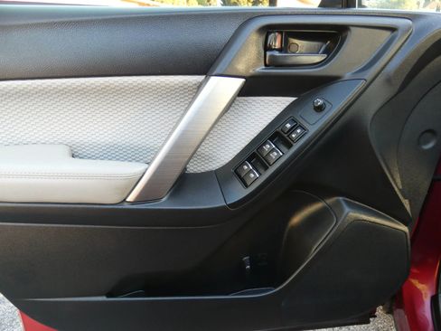 Used 2018 Subaru Forester 2.5i w/ Alloy Wheel Package image 52