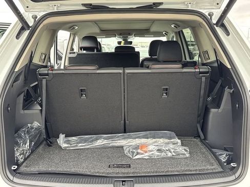 New 2026 Volkswagen Atlas Peak Edition AWD/4WD image 11