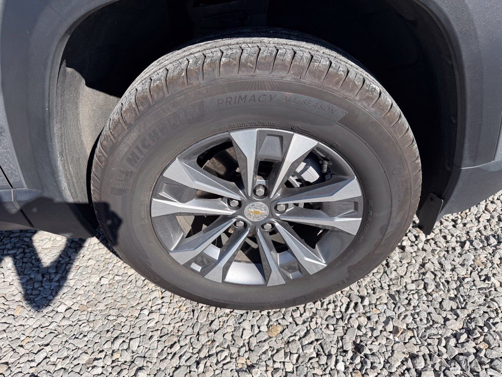 Used 2026 Chevrolet Equinox LT AWD/4WD image 30