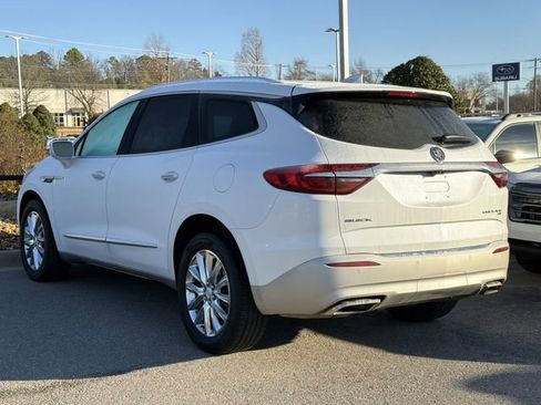 Used 2018 Buick Enclave Premium w/ Experience Buick Package image 6