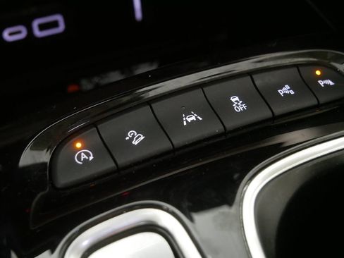 Used 2023 Buick Envision Avenir AWD/4WD image 27