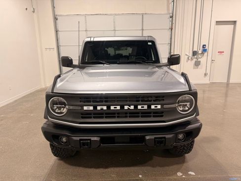 Used 2024 Ford Bronco Black Diamond image 2