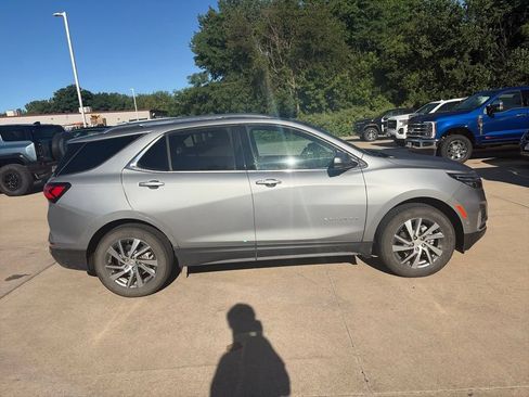 Used 2024 Chevrolet Equinox Premier AWD/4WD image 6