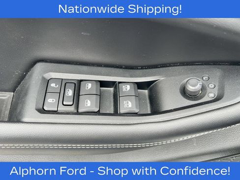 Used 2023 Jeep Grand Cherokee Limited AWD/4WD image 12