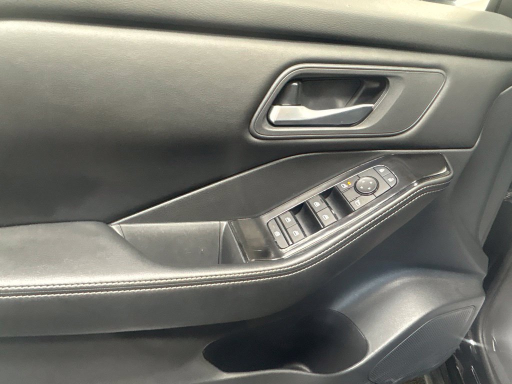 Used 2026 Nissan Rogue SV AWD/4WD image 17