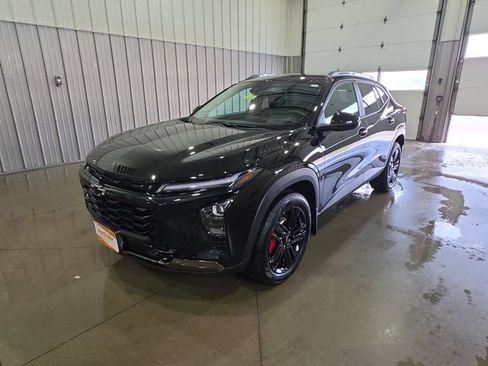 Used 2025 Chevrolet Trax ACTIV w/ Driver Confidence Package FWD image 4