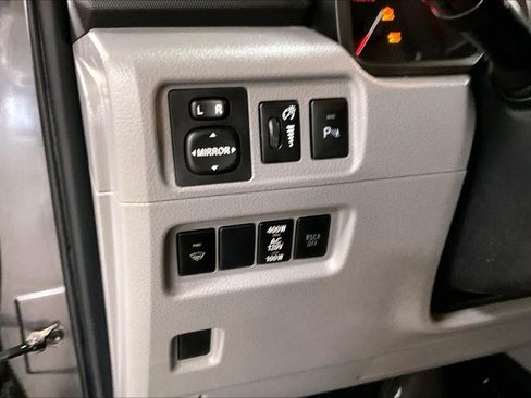 Used 2013 Toyota 4Runner SR5 w/ Convenience Pkg AWD/4WD image 33
