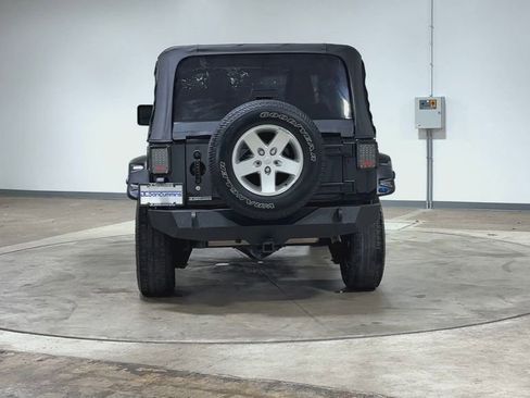 Used 2016 Jeep Wrangler Sport image 7