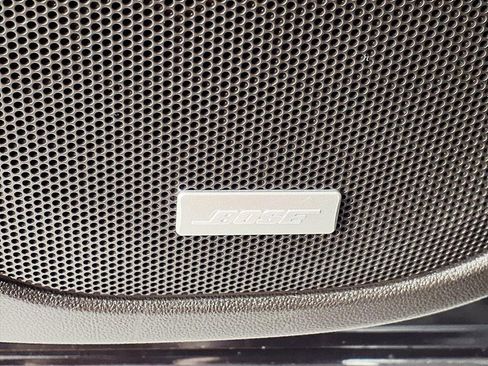 Used 2023 GMC Acadia Denali image 11