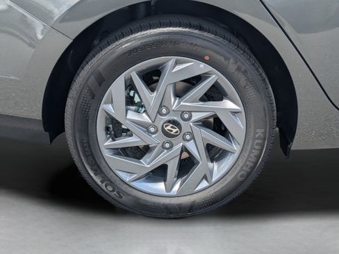 New 2026 Hyundai Elantra Hybrid FWD image 32
