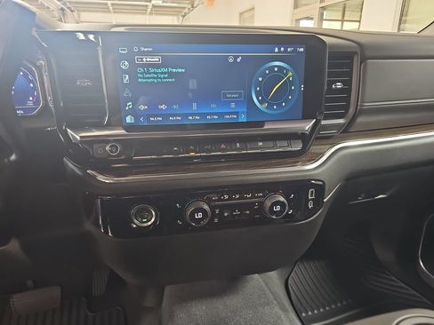 Certified 2024 Chevrolet Silverado 1500 LT AWD/4WD image 25