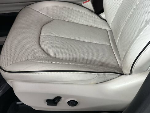 Used 2021 Chrysler Pacifica Limited w/ Premium & Safety Sphere Group AWD/4WD image 12