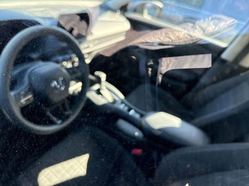 Used 2023 Honda HR-V LX image 10