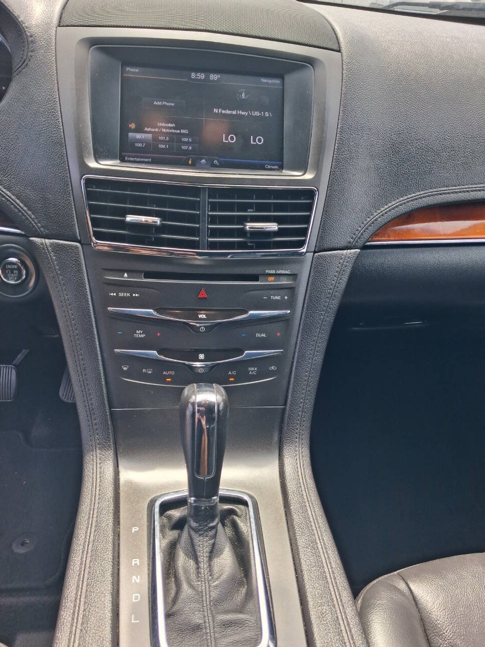 Used 2013 Lincoln MKT AWD image 14