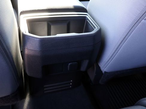 Used 2025 Toyota Tacoma TRD Sport image 15