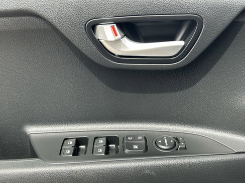 Certified 2023 Kia Rio S FWD image 21