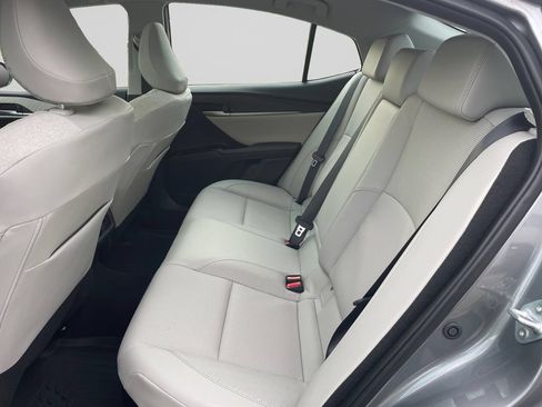 Used 2025 Toyota Camry XLE w/ Premium Plus Package AWD/4WD image 19
