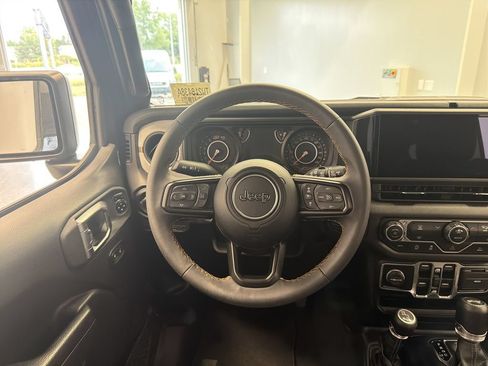 Certified 2024 Jeep Wrangler Unlimited Sport AWD/4WD image 20