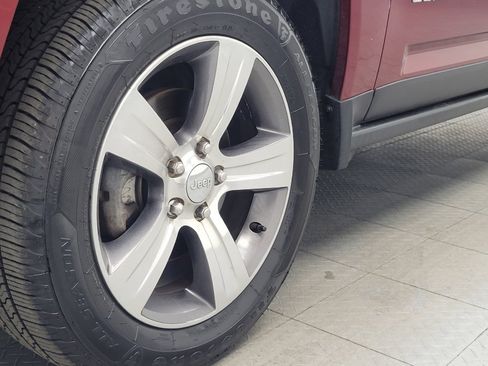 Used 2016 Jeep Compass High Altitude AWD/4WD image 31