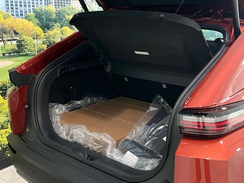 New 2026 Toyota C-HR AWD/4WD image 7