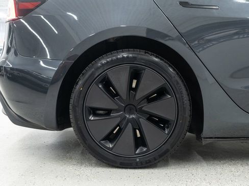 Used 2024 Tesla Model 3 image 34