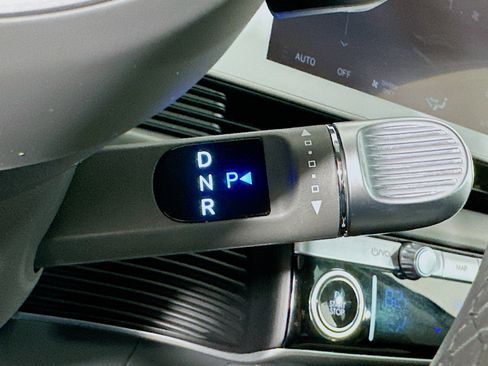 Used 2023 Hyundai Ioniq 5 SE image 25