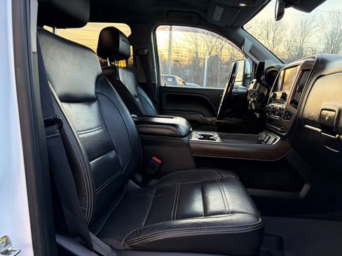 Used 2018 GMC Sierra 3500 Denali w/ Duramax Plus Package image 51