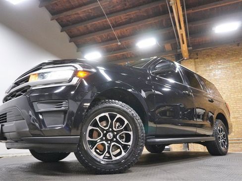 Used 2022 Ford Expedition XL AWD/4WD image 3