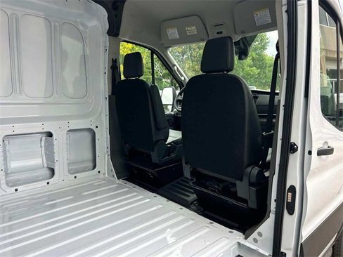 New 2025 Ford Transit 250 148 Medium Roof image 19