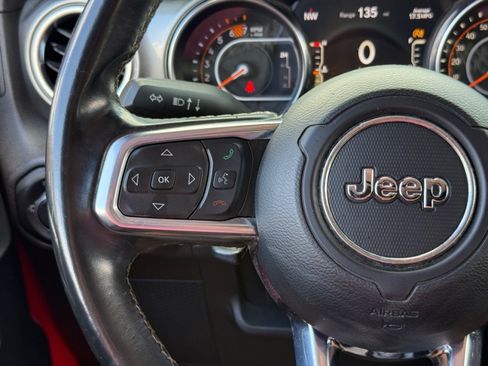 Used 2020 Jeep Wrangler Unlimited Sahara w/ Uconnect 4C Nav & Sound Group AWD/4WD image 20
