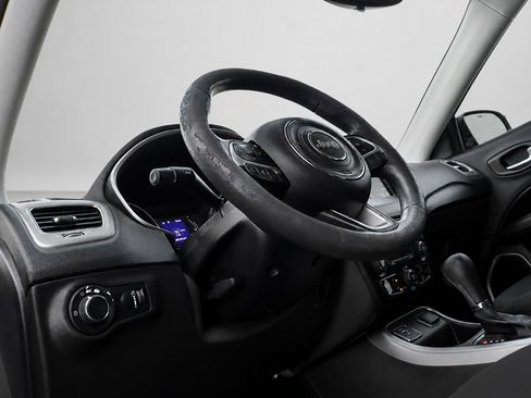 Used 2021 Jeep Compass Sport FWD image 27
