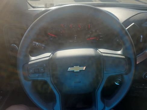 Used 2025 Chevrolet Silverado 1500 Custom w/ LPO, Dark Essentials Package RWD image 15
