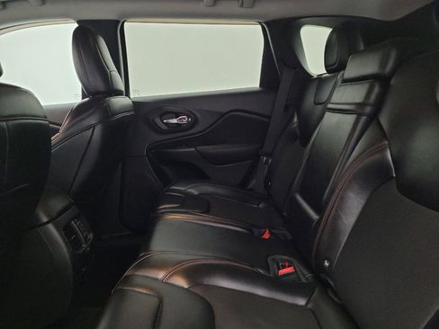 Used 2019 Jeep Cherokee Trailhawk w/ Trailer Tow Group image 18