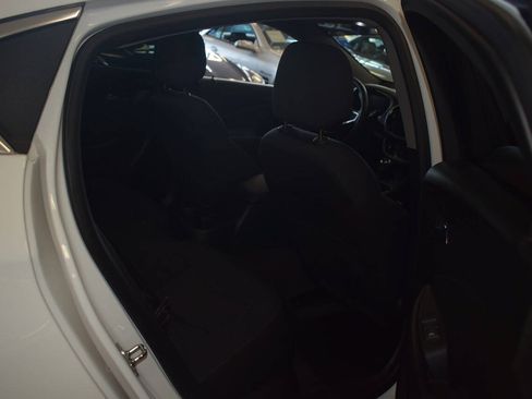 Used 2018 Chevrolet Volt LT FWD image 14