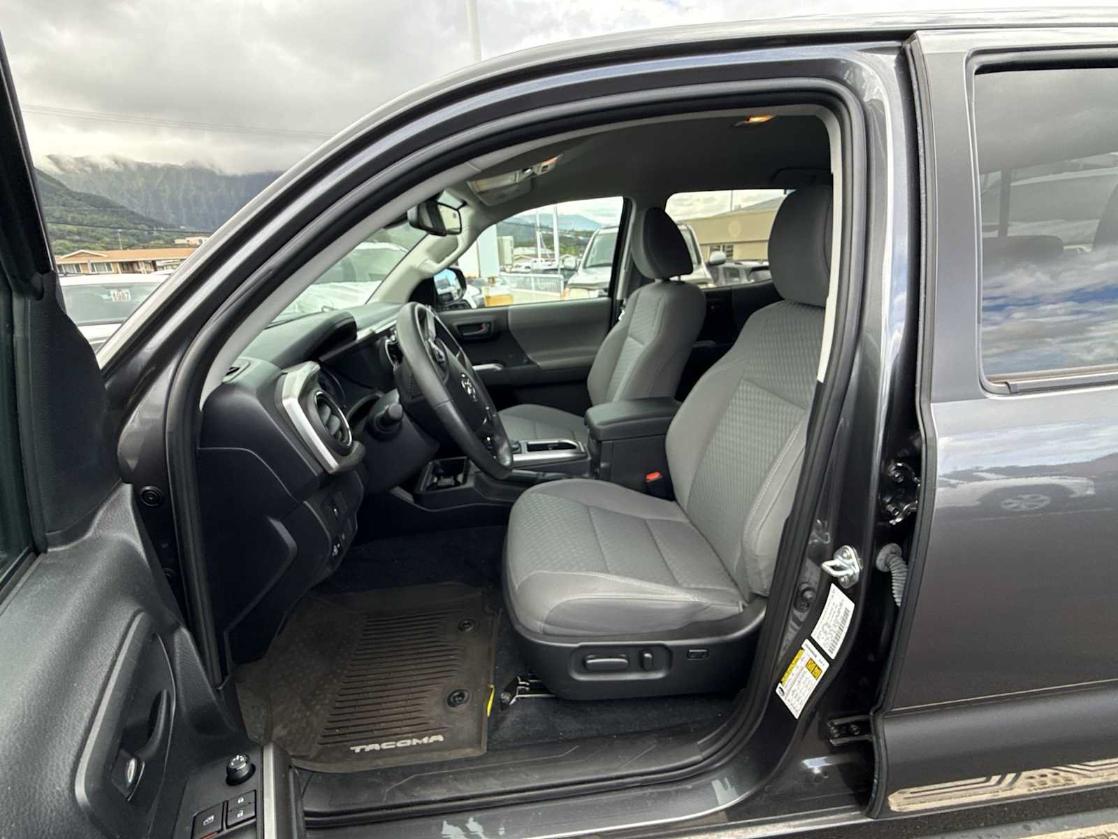 Used 2021 Toyota Tacoma SR5 RWD image 12