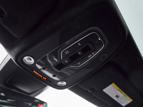 Used 2021 Lamborghini Urus image 87