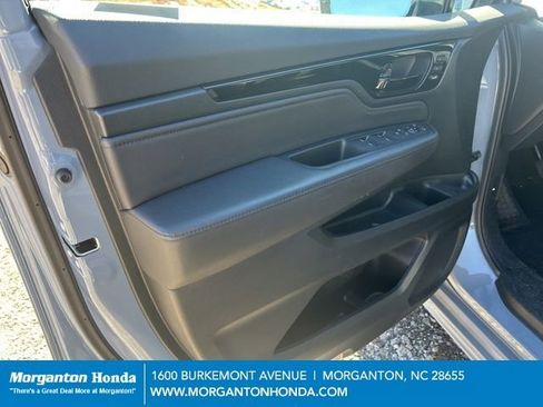 Used 2023 Honda Odyssey Elite image 14
