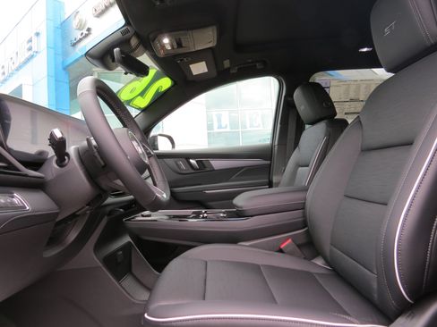 New 2026 Buick Enclave Sport Touring w/ Power Package image 15