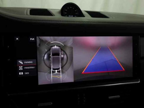 Used 2021 Porsche Cayenne GTS image 29