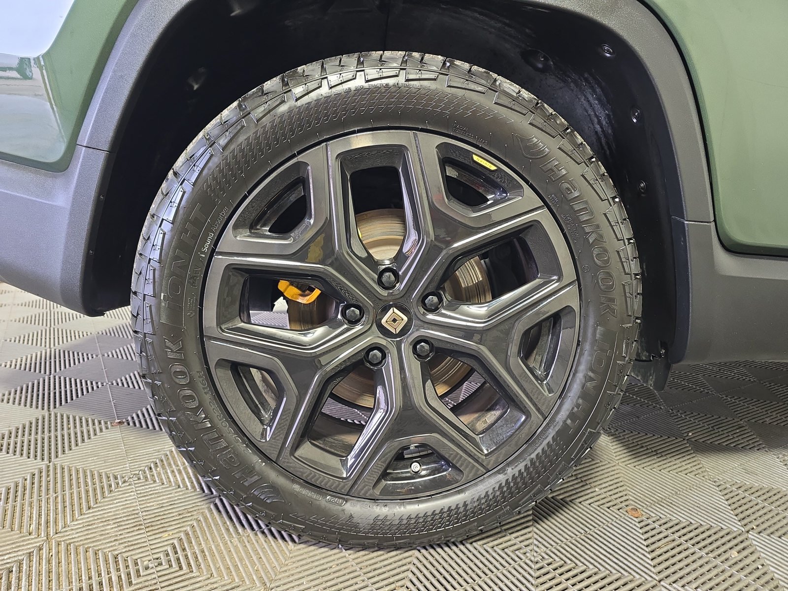 Used 2023 Rivian R1T Adventure Quad AWD/4WD image 12