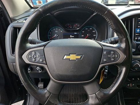 Used 2020 Chevrolet Colorado Z71 AWD/4WD image 23