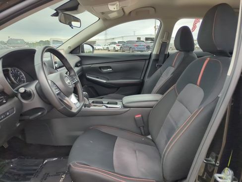 Used 2025 Nissan Sentra SR FWD image 13
