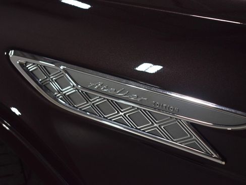 New 2025 Bentley Bentayga image 16