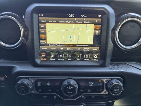 Used 2021 Jeep Wrangler Unlimited Rubicon w/ Dual Top Group AWD/4WD image 4