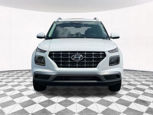 Certified 2025 Hyundai Venue SEL image 14