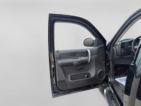 Used 2009 GMC Sierra 1500 SLE w/ SLE Preferred Package AWD/4WD image 16