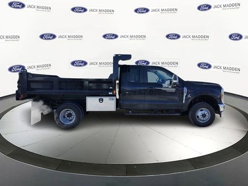 New 2025 Ford F350 XL w/ XL Chrome Package image 5