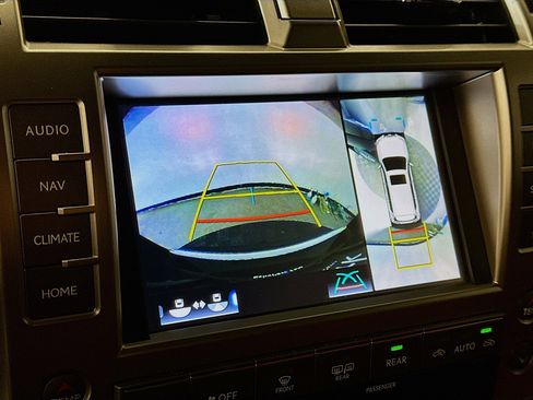 Used 2021 Lexus GX 460 Luxury w/ Accessory Package image 23