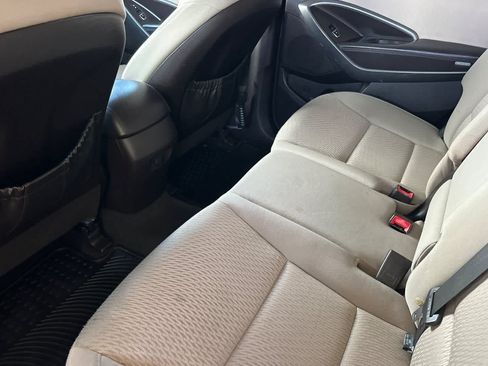 Used 2014 Hyundai Santa Fe GLS FWD image 5