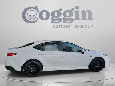 Used 2026 Toyota Camry LE FWD image 4
